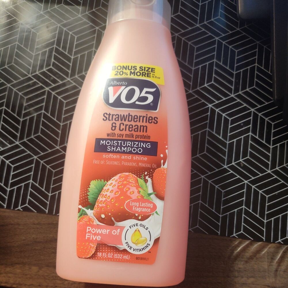 Alberto VO5 Moisture MILKS Strawberries and Cream Shampoo, BONUS SIZE 18 Oz